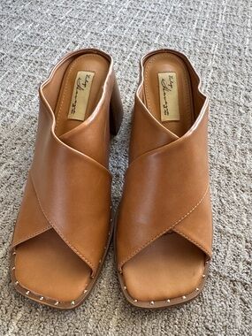 Vintage Havana Cognac Crisscross Studded Mule Heels